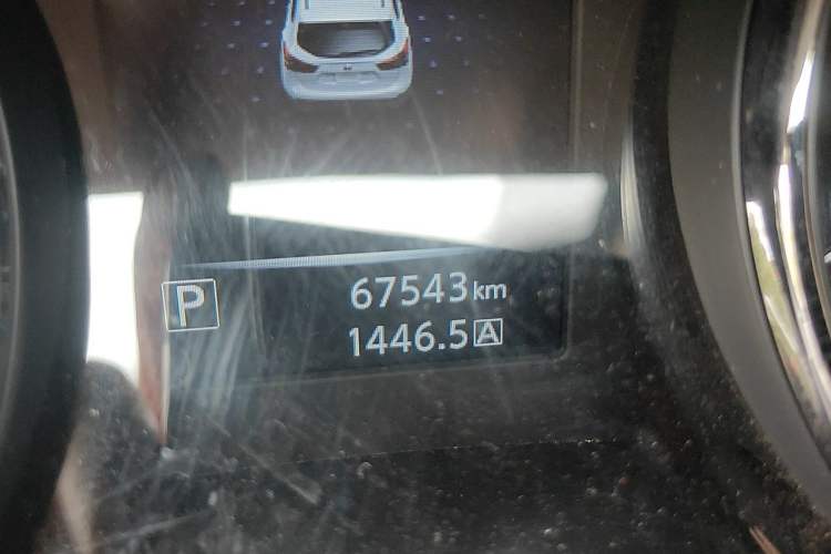 Used Nissan Qashqai 2017 2.0L CVT Luxury Edition China VI Standard Odometer Close Up