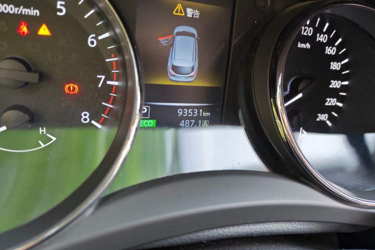 Used Nissan Qashqai 2017 2.0L CVT Elite Edition China V Standard Odometer Close Up