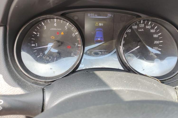 Used Nissan Qashqai 2017 2.0L CVT Smart Enjoyment Version China VI Standard Odometer Close Up