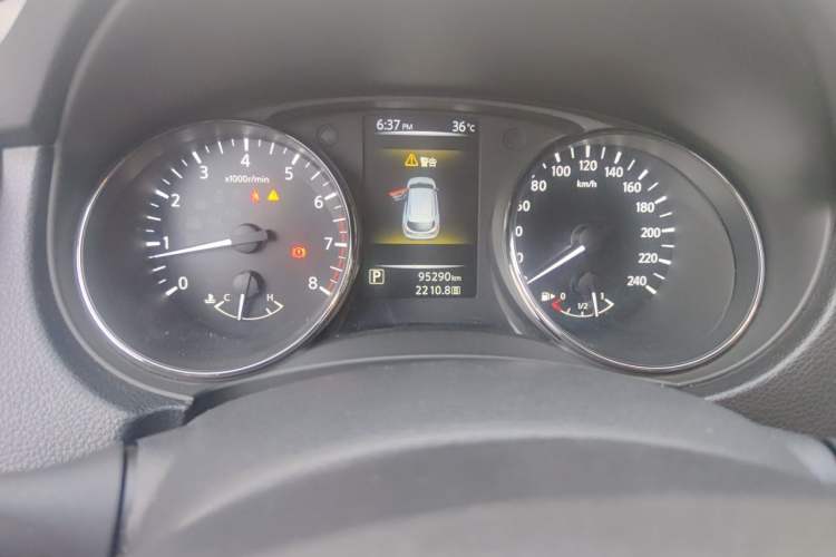 Used Nissan Qashqai 2017 2.0L CVT Smart Enjoyment Version China VI Standard Odometer Close Up
