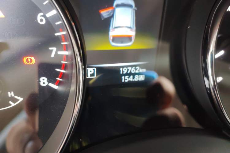 Used Nissan Qashqai 2017 2.0L CVT Smart Enjoyment Version China V Standard Odometer Close Up