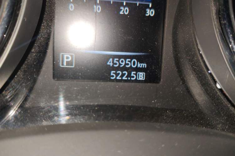 Used Nissan Qashqai 2017 2.0L CVT Luxury Edition China V Standard Odometer Close Up