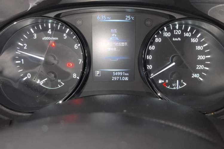 Used Nissan Qashqai 2017 2.0L CVT Luxury Edition China V Standard Odometer Close Up