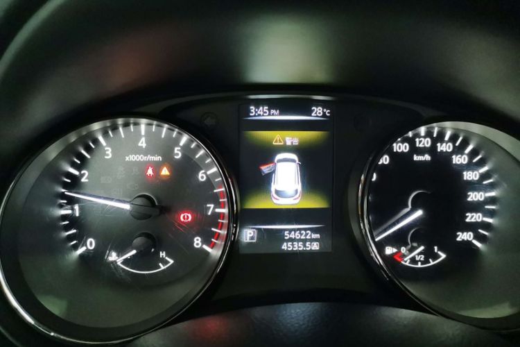 Used Nissan Qashqai 2017 2.0L CVT Smart Enjoyment Version China V Standard Odometer Close Up