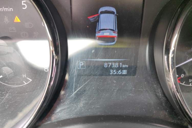 Used Nissan Qashqai 2017 2.0L CVT Smart Enjoyment Version China V Standard Odometer Close Up