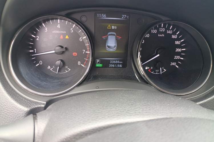 Used Nissan Qashqai 2017 2.0L CVT Smart Enjoyment Version China V Standard Odometer Close Up