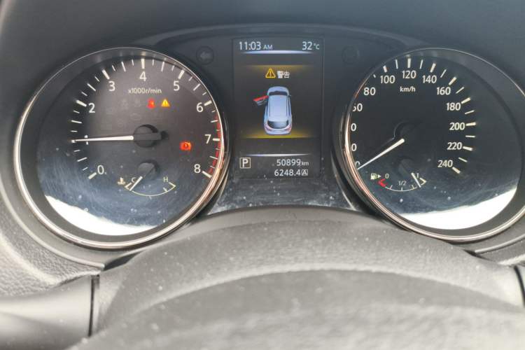Used Nissan Qashqai 2017 2.0L CVT Elite Edition China V Standard Odometer Close Up