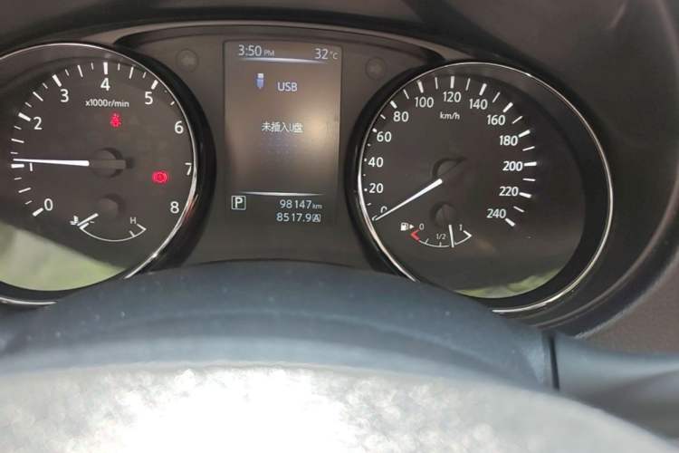 Used Nissan Qashqai 2017 2.0L CVT Smart Enjoyment Version China V Standard Odometer Close Up
