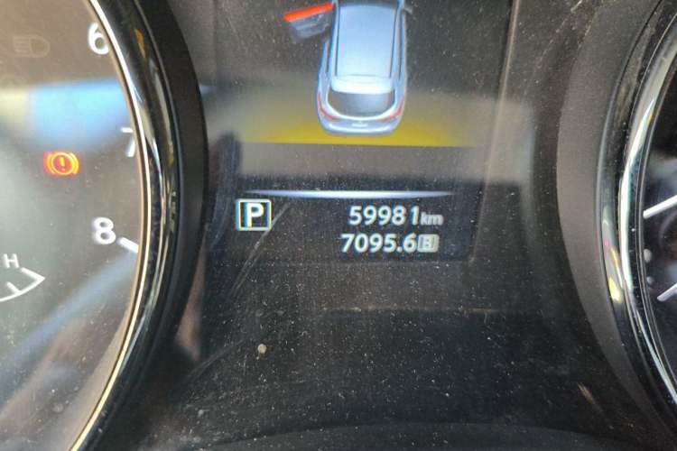 Used Nissan Qashqai 2017 2.0L CVT Smart Enjoyment Version China V Standard Odometer Close Up