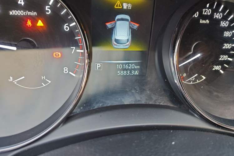 Used Nissan Qashqai 2017 2.0L CVT Elite Edition China V Standard Odometer Close Up