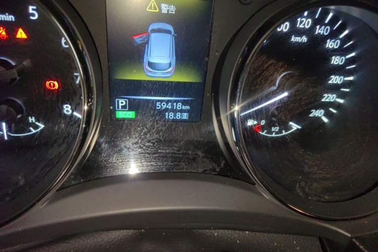 Used Nissan Qashqai 2017 2.0L CVT Smart Enjoyment Version China V Standard Odometer Close Up