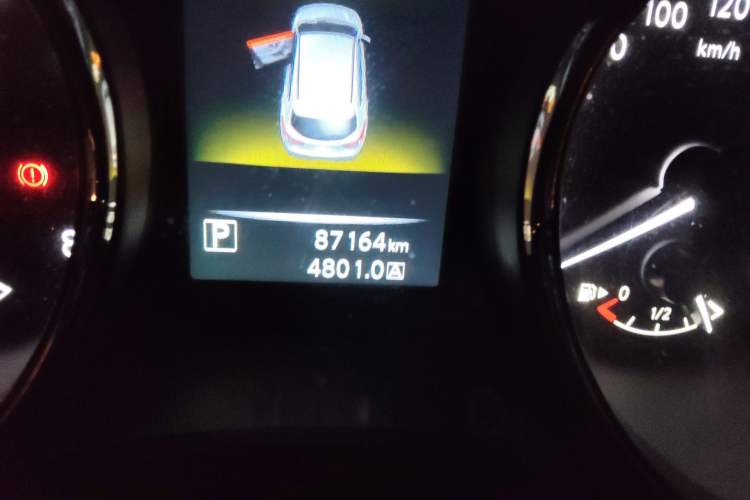 Used Nissan Qashqai 2017 2.0L CVT Smart Enjoyment Version China V Standard Odometer Close Up