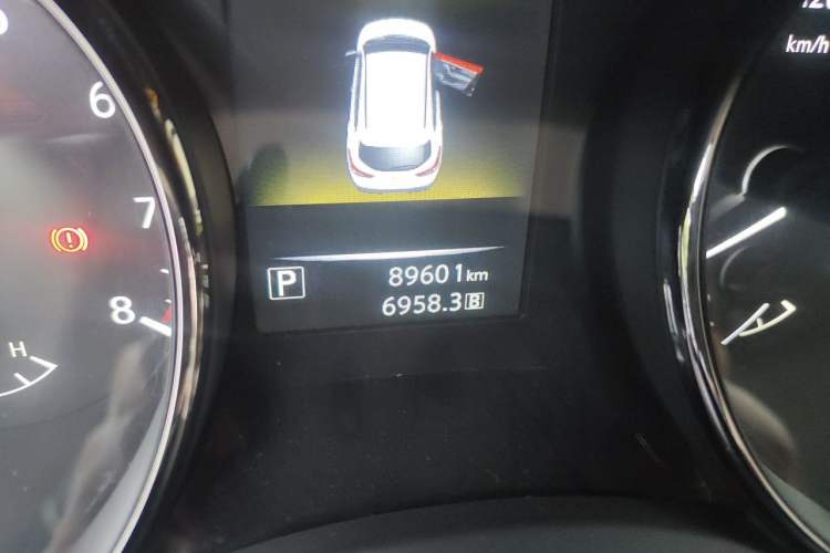 Used Nissan Qashqai 2017 2.0L CVT Smart Enjoyment Version China V Standard Odometer Close Up