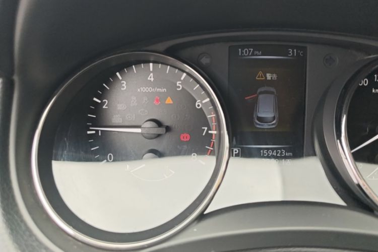 Used Nissan Qashqai 2017 2.0L CVT Elite Edition China V Standard Odometer Close Up