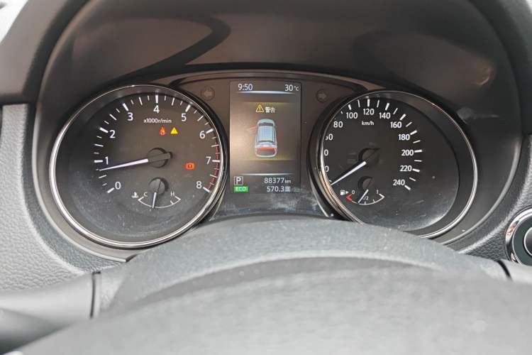 Used Nissan Qashqai 2017 2.0L CVT Luxury Edition China V Standard Odometer Close Up