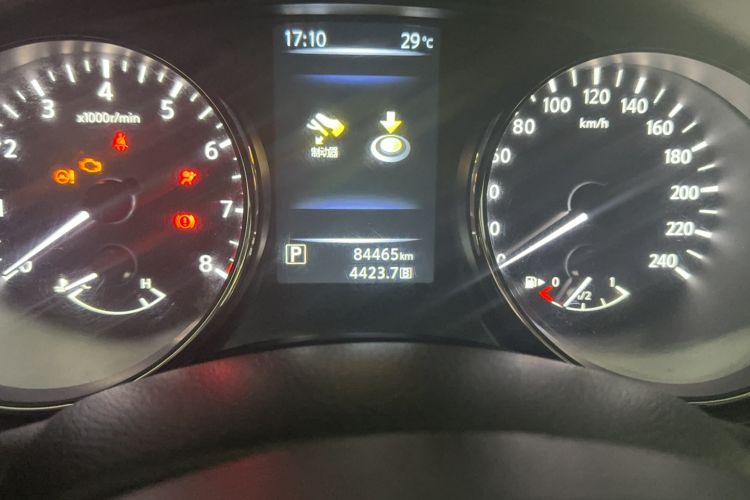 Used Nissan Qashqai 2017 2.0L CVT Luxury Edition China V Standard Odometer Close Up