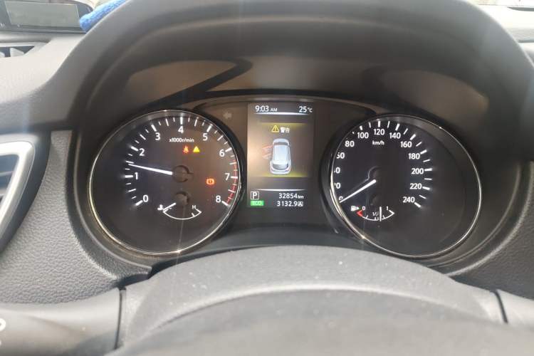 Used Nissan Qashqai 2017 2.0L CVT Smart Enjoyment Version China V Standard Odometer Close Up