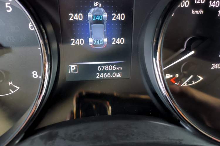 Used Nissan Qashqai 2017 2.0L CVT Elite Edition China V Standard Odometer Close Up