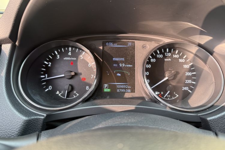 Used Nissan Qashqai 2017 2.0L CVT Smart Enjoyment Version China V Standard Odometer Close Up