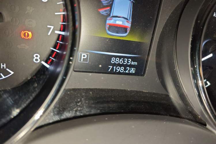 Used Nissan Qashqai 2017 2.0L CVT Elite Edition China V Standard Odometer Close Up
