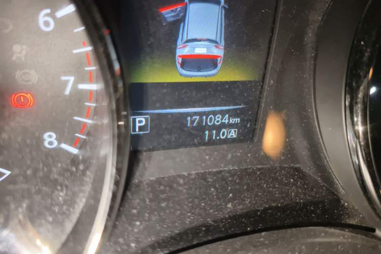 Used Nissan Qashqai 2017 2.0L CVT Smart Enjoyment Version China V Standard Odometer Close Up