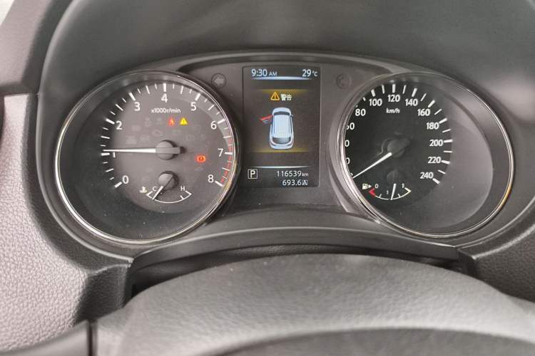 Used Nissan Qashqai 2017 2.0L CVT Luxury Edition China V Standard Odometer Close Up