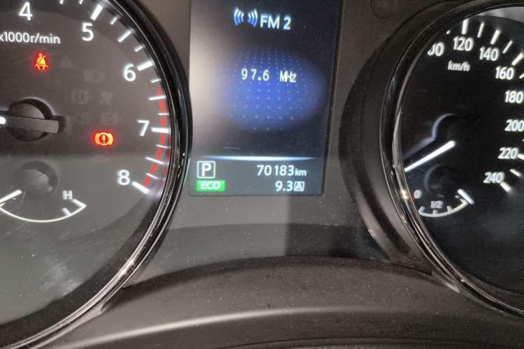 Used Nissan Qashqai 2017 2.0L CVT Elite Edition China V Standard Odometer Close Up