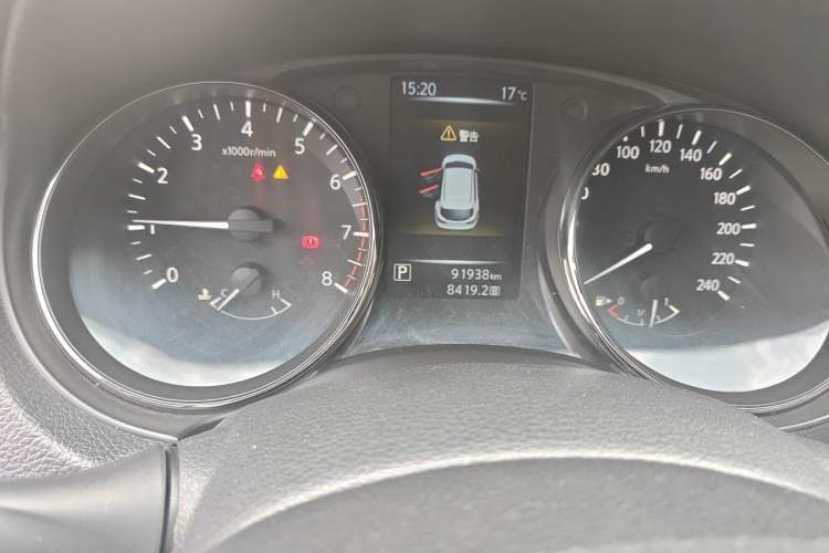 Used Nissan Qashqai 2017 2.0L CVT Elite Edition China V Standard Odometer Close Up