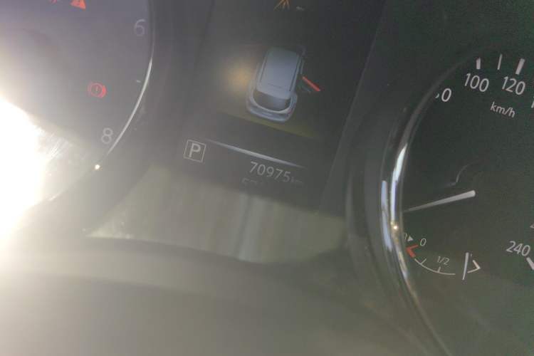 Used Nissan Qashqai 2017 2.0L CVT Smart Enjoyment Version China V Standard Odometer Close Up