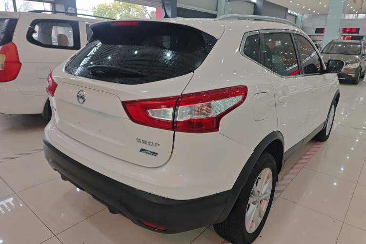 Used Nissan Qashqai 2017 2.0L CVT Elite Edition China V Standard Rear Right 45 Deg