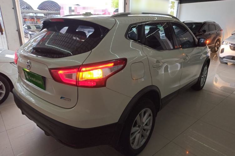 Used Nissan Qashqai 2017 2.0L CVT Elite Edition China V Standard Rear Right 45 Deg