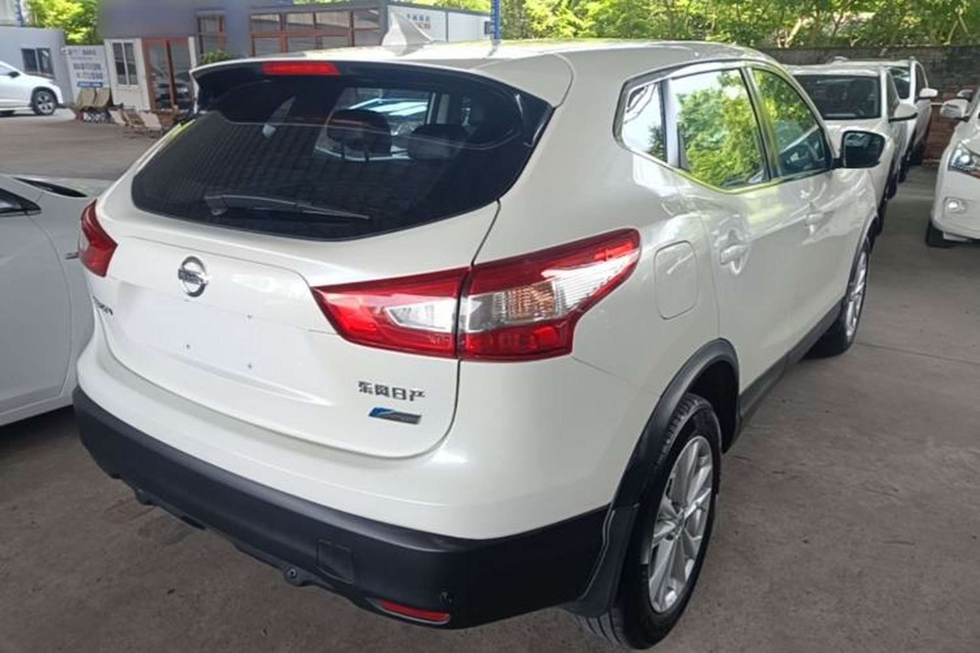 Used Nissan Qashqai 2017 2.0L CVT Elite Edition China V Standard Rear Right 45 Deg