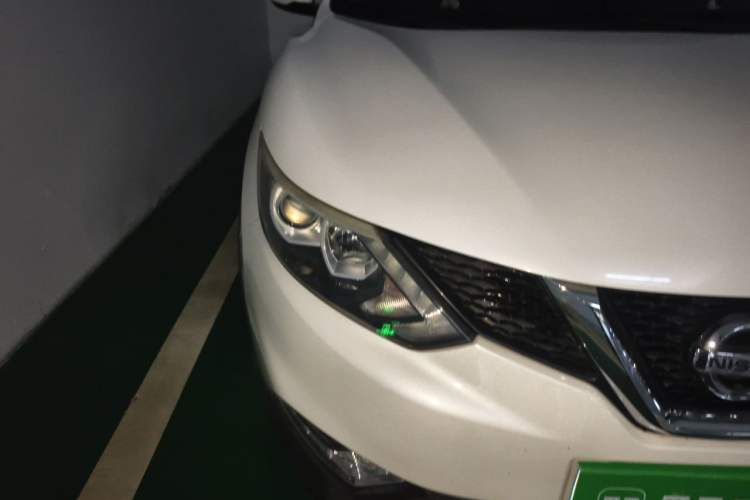 Used Nissan Qashqai 2017 2.0L CVT Smart Enjoyment Version China V Standard Right Front Headlight