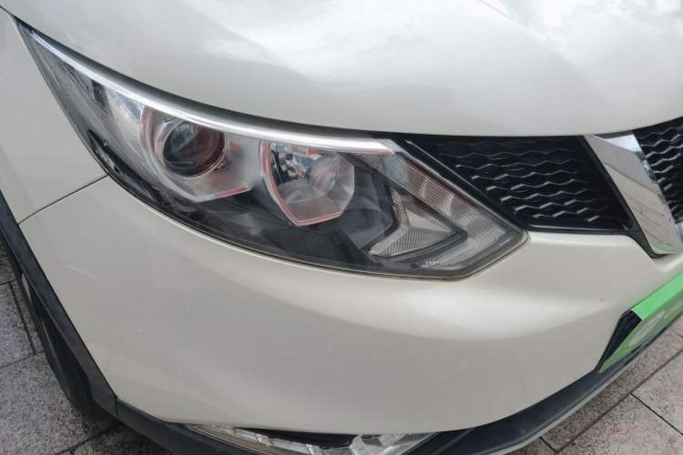 Used Nissan Qashqai 2017 2.0L CVT Luxury Edition China V Standard Right Front Headlight