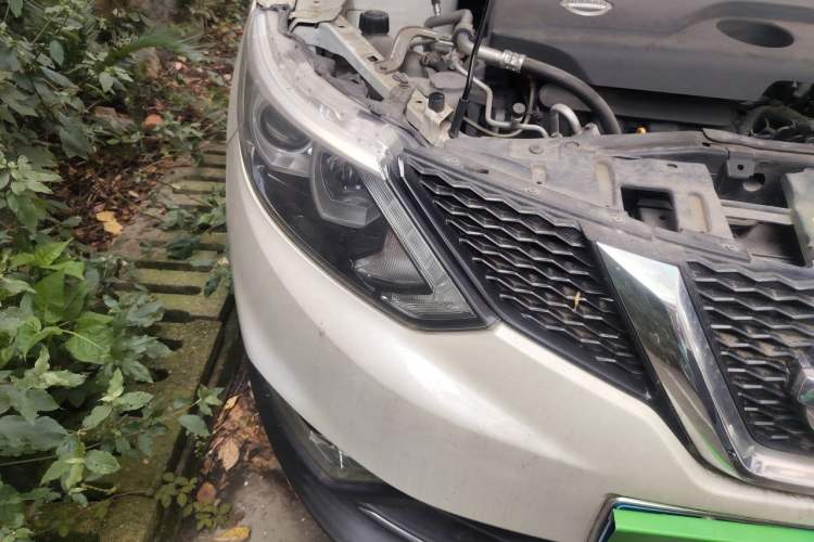 Used Nissan Qashqai 2017 2.0L CVT Luxury Edition China V Standard Right Front Headlight