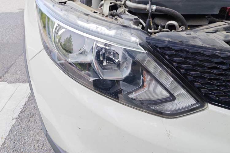 Used Nissan Qashqai 2017 2.0L CVT Elite Edition China V Standard Right Front Headlight