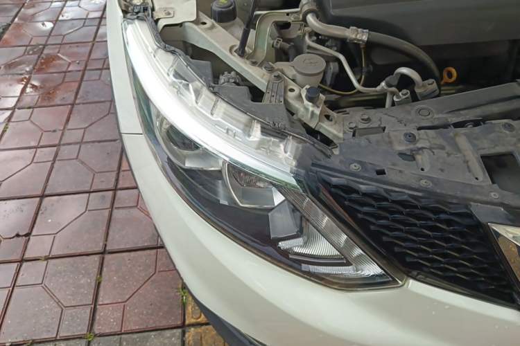 Used Nissan Qashqai 2017 2.0L CVT Smart Enjoyment Version China V Standard Right Front Headlight