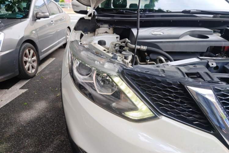 Used Nissan Qashqai 2017 2.0L CVT Smart Enjoyment Version China V Standard Right Front Headlight