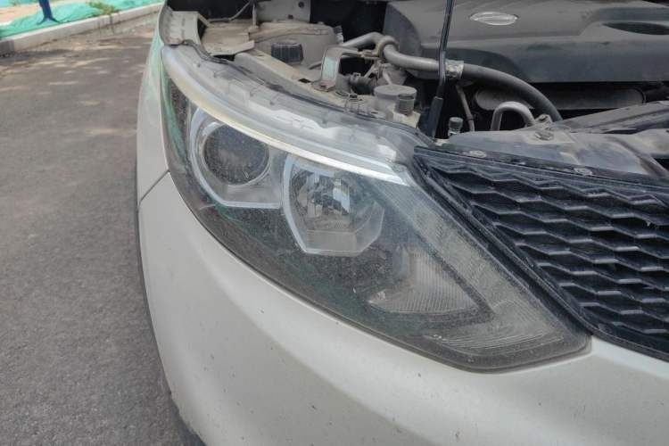 Used Nissan Qashqai 2017 2.0L CVT Elite Edition China V Standard Right Front Headlight