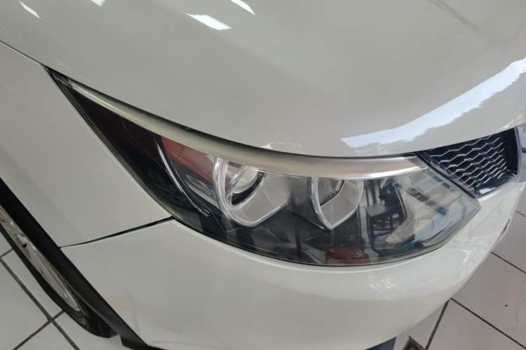 Used Nissan Qashqai 2017 2.0L CVT Elite Edition China V Standard Right Front Headlight