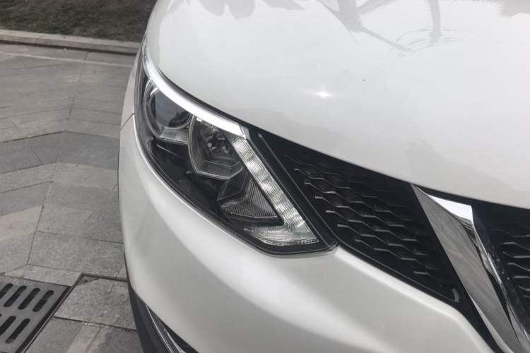 Used Nissan Qashqai 2017 2.0L CVT Smart Enjoyment Version China VI Standard Right Front Headlight
