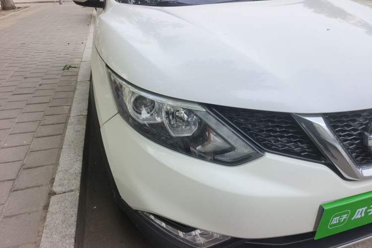Used Nissan Qashqai 2017 2.0L CVT Elite Edition China V Standard Right Front Headlight