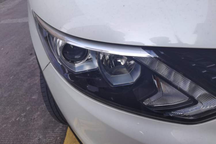 Used Nissan Qashqai 2017 2.0L CVT Smart Enjoyment Version China VI Standard Right Front Headlight
