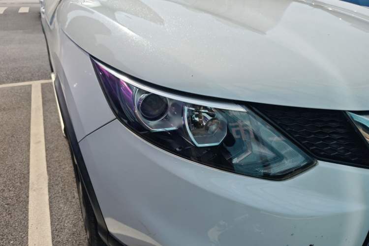 Used Nissan Qashqai 2017 2.0L CVT Luxury Edition China V Standard Right Front Headlight