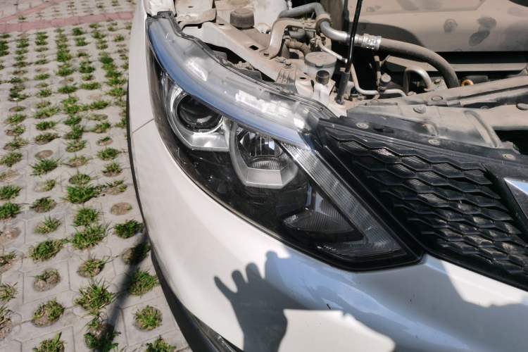 Used Nissan Qashqai 2017 2.0L CVT Luxury Edition China VI Standard Right Front Headlight