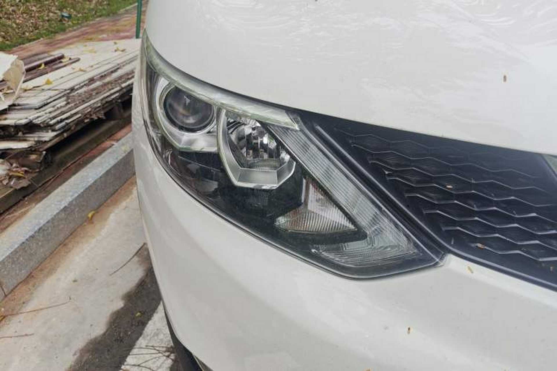 Used Nissan Qashqai 2017 2.0L CVT Elite Edition China V Standard Right Front Headlight