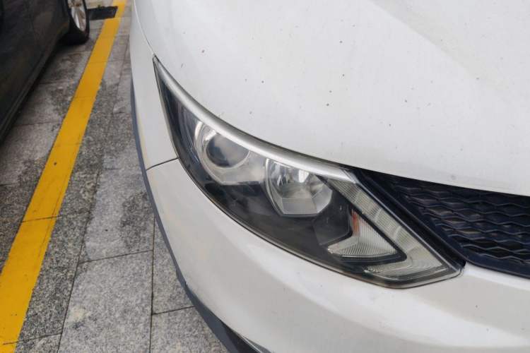 Used Nissan Qashqai 2017 2.0L CVT Smart Enjoyment Version China V Standard Right Front Headlight