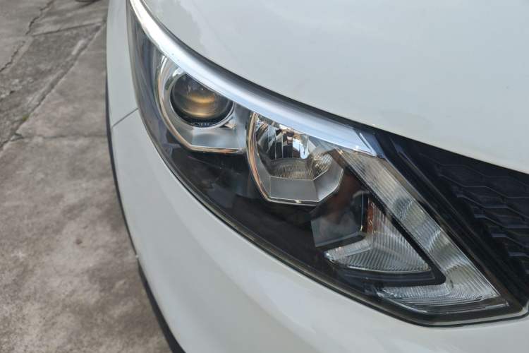 Used Nissan Qashqai 2017 2.0L CVT Smart Enjoyment Version China VI Standard Right Front Headlight