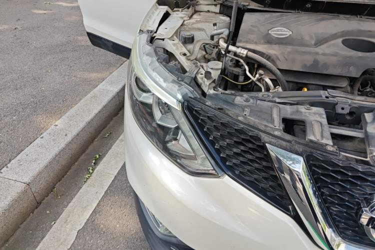Used Nissan Qashqai 2017 2.0L CVT Elite Edition China V Standard Right Front Headlight