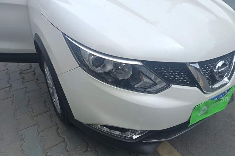 Used Nissan Qashqai 2017 2.0L CVT Elite Edition China V Standard Right Front Headlight